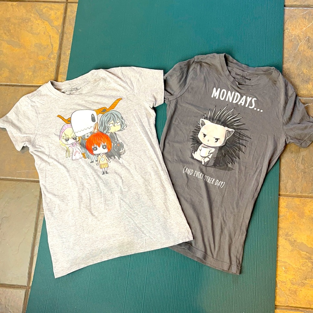 2 beautiful graphic tees, like new!